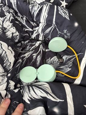 Mint Green Magnetic Charging Cable Set****FINAL MARKDOWN****